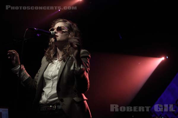 CHRISTINE AND THE QUEENS - 2011-04-12 - PARIS - La Fleche d'Or - 